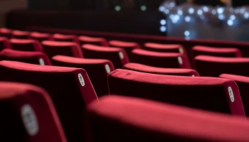 Более 10 бесплатных кинопоказов проведет онлайн-кинотеатр Музея Победы в мае
