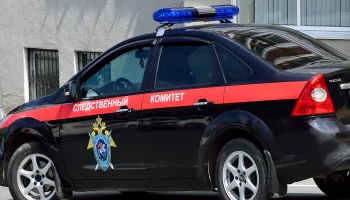 Житель Барнаула сбросил двухлетнюю дочь из окна здания вокзала