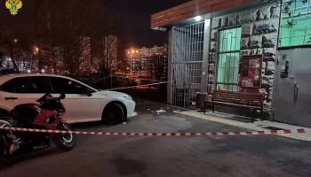 Мужчина скончался после удара ножом из-за спора о парковочном месте в Москве