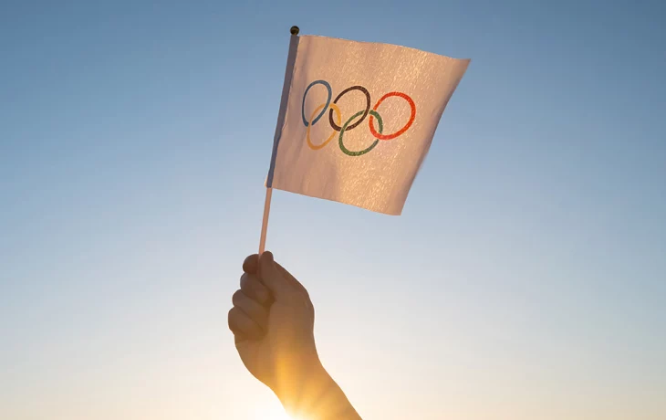 Огонь для Олимпийских игр — 2024 зажгли в Древней Олимпии