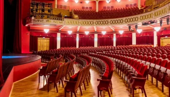 Собянин: больше 40 театров отремонтировали и реконструировали в Москве за последние 10 лет