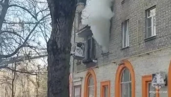 Спасатели МЧС локализовали пожар в многоэтажном доме на юго-востоке Москвы