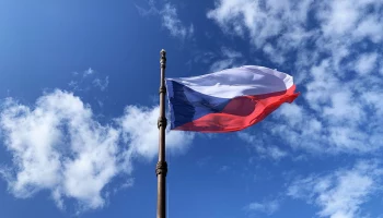 Чехия сочла Россию виноватой во взрывах на складах со снарядами для Украины