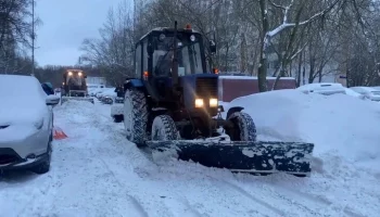 Городские службы ликвидируют последствия снегопада в Москве