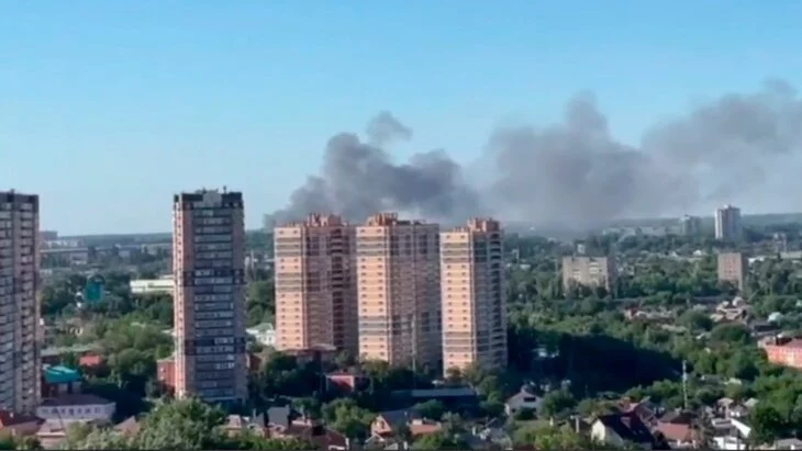 Пожар произошел на базе ресурсов снабжения МВД в Ростове-на-Дону