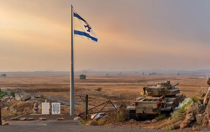 Министр военного кабинета Израиля ушел в отставку и раскритиковал Нетаньяху