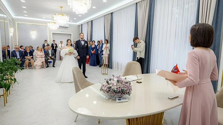 Сергей Собянин поздравил работников ЗАГС с профессиональным праздником