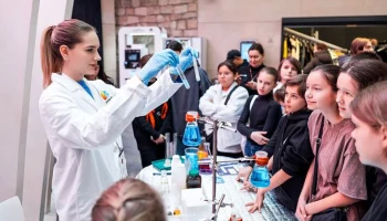 Культурные площадки Москвы подготовили мероприятия ко Дню российской науки