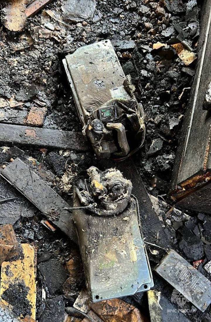 МЧС назвало возможную причину пожара, в котором погибли два пенсионера