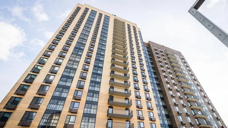 Почти 1,2 тыс жителей ЮВАО оформили документы на новые квартиры за зиму