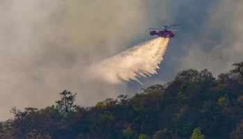 Азербайджан выделил Турции самолет для тушения природных пожаров
