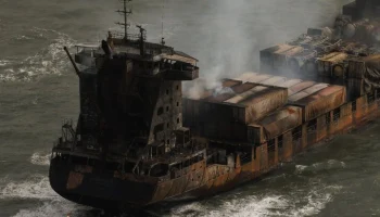 Экипаж контейнеровоза Solong, столкнувшегося с судном у берегов Британии, жив