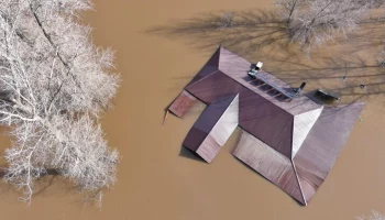 Четырнадцать человек попали в больницы из-за паводка в Оренбуржье