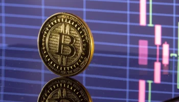Стоимость биткоина опустилась ниже 100 тыс долларов впервые с 8 мая