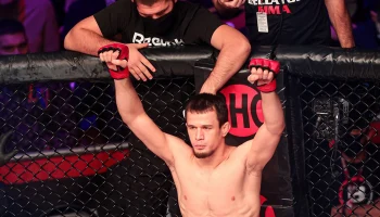 Усман Нурмагомедов защитил пояс PFL против Пола Хьюза