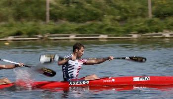 Российского каноиста Захара Петрова два раза за день лишили золотой медали на ЧМ