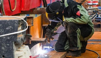 Второй этап надвижки пролетного строения моста в районе Берегового проезда завершен