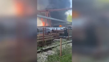 Склад с полиэтиленом загорелся в подмосковном Раменском