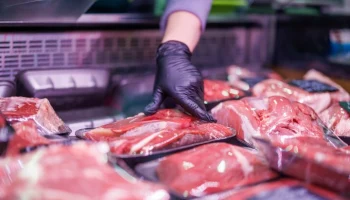 ФАС потребовала не повышать цены на мясо перед майскими праздниками