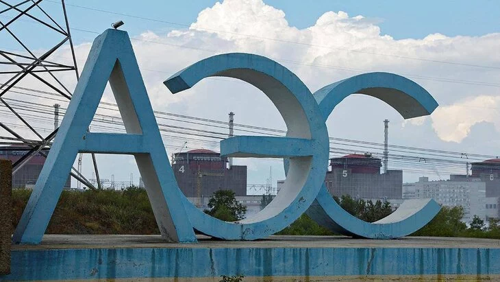 Директор ЗАЭС Черничук: атаковавший градирню дрон мог нести горючую жидкость Директор ЗАЭС Черничук: атаковавший градирню дрон мог нести горючую жидкость