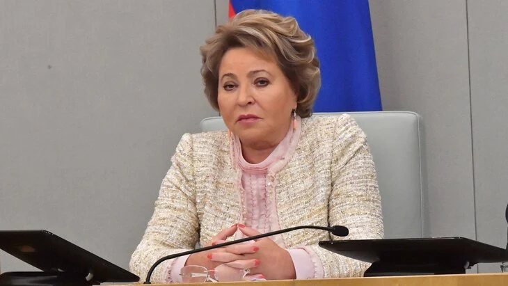 Матвиенко призвала бизнесмена Мордашова "подтянуть что-то из офшоров" в Россию Матвиенко призвала бизнесмена Мордашова "подтянуть что-то из офшоров" в Россию