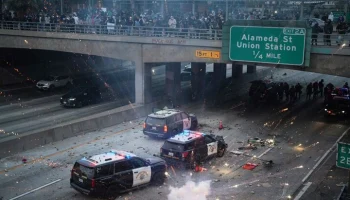 9News: репортер пострадала от резиновой пули во время протестов в США