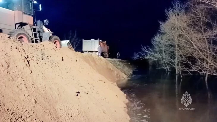 Уровень воды в реке Тобол у Кургана превысил 1 000 см Уровень воды в реке Тобол у Кургана превысил 1 000 см