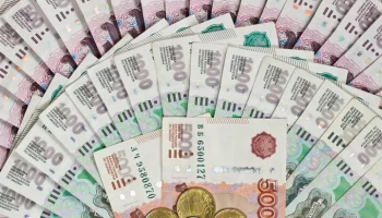 Центробанку предложили вернуть на купюры российский флаг