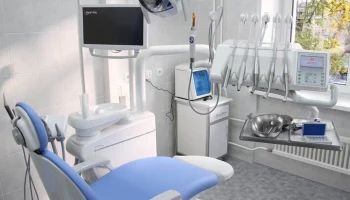 Росздравнадзор выяснит причины смерти жительницы Подмосковья после удаления всех зубов