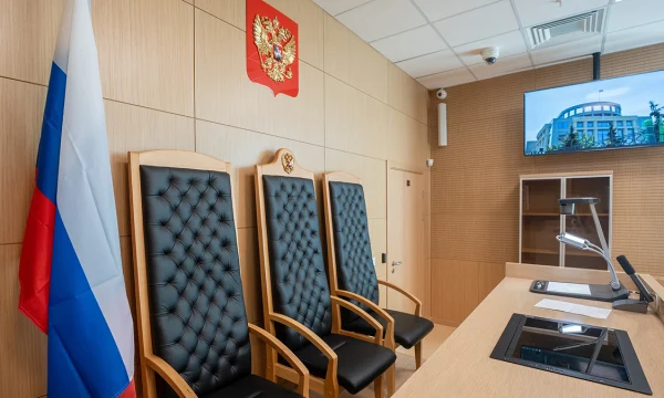 Сотрудницу салона красоты арестовали на восемь суток за неповиновение силовикам Сотрудницу салона красоты арестовали на восемь суток за неповиновение силовикам