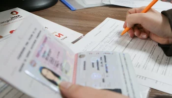 Регистрация машин и замена прав возобновлена в Москве после технического сбоя