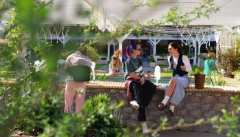 На площадках фестиваля "Рыбная неделя" в Москве проходят сотни мероприятий