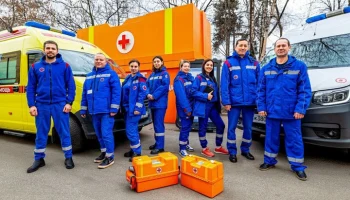 Собянин поздравил сотрудников московской скорой помощи с 106-летием службы