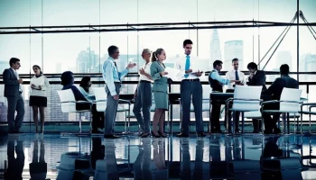 "Известия": власти РФ не ожидают масштабного ухода зарубежных компаний из страны