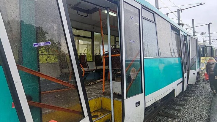 Число пострадавших в ДТП с трамваями в Кемерове достигло 90 человек Число пострадавших в ДТП с трамваями в Кемерове достигло 90 человек