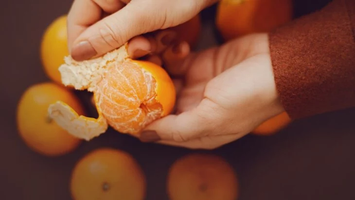 Победитель конкурса по очистке мандаринов в Москве получит 1 млн руб Победитель конкурса по очистке мандаринов в Москве получит 1 млн руб