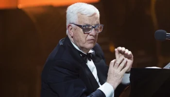 Композитор Раймонд Паулс попал в больницу Композитор Раймонд Паулс попал в больницу