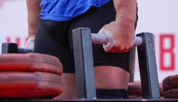 Российский штангист Серобян посвятил победу на чемпионате Европы своей бабушке