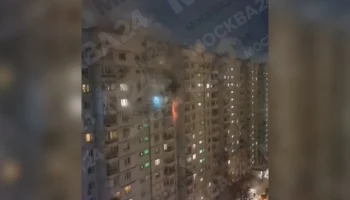 Семь человек спасли при пожаре в жилом доме на западе Москвы