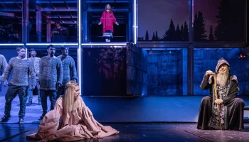 В &laquo;Мосфото&raquo; появились кадры нового спектакля Театра на Малой Ордынке