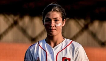 Занятия софтболом требуют стратегического мышления