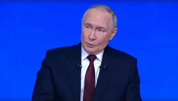Путин: Российские войска наступают по всей линии боевого соприкосновения