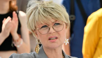 Дочь режиссера Меньшова выступила против создателей сериала "Москва слезам не верит"