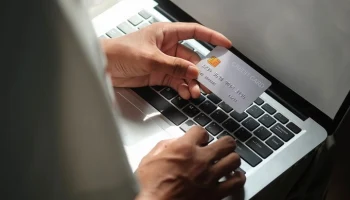 РИА Новости: российские банки стали блокировать крупные покупки на маркетплейсах