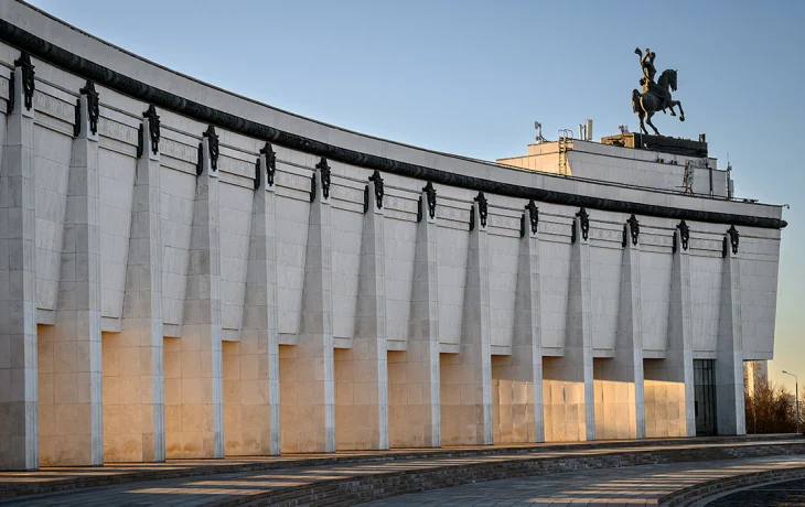 Премьера сериала о генерал-лейтенанте Иване Рослом пройдет в Музее Победы Премьера сериала о генерал-лейтенанте Иване Рослом пройдет в Музее Победы