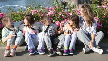 Выплата для работающих россиян с детьми: кому положена и как получить