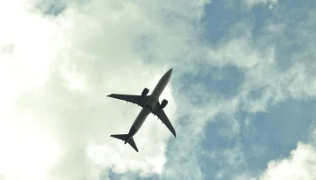 Летевший в Москву самолет турецкой Pegasus развернулся и приземлился в Анталье Летевший в Москву самолет турецкой Pegasus развернулся и приземлился в Анталье