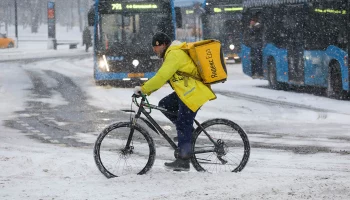 &laquo;Ъ&raquo;: Зарплата курьеров в Москве вырастет до 300 тысяч рублей к Новому году