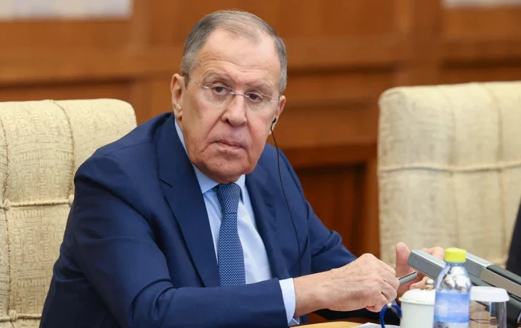 Лавров: НАТО планирует вести &laquo;оборонительные бои&raquo; в тысячах миль от своих границ