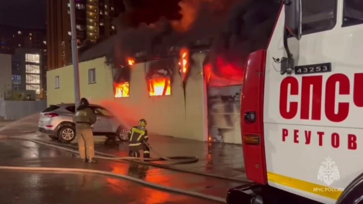 Открытое горение на складе в Балашихе ликвидировано